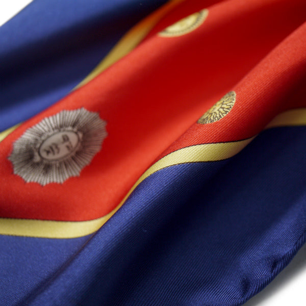 OLD Gucci 　太陽神 大判シルクスカーフ（赤系 ）