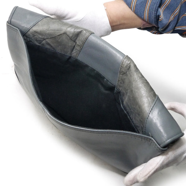 OLD Gucci シワ加工レザーロゴクラッチバッグ（グレー）