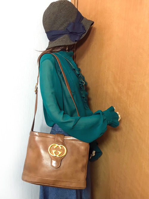 OLD Gucci　 総革GG金具バケツ型ショルダー（キャメル）