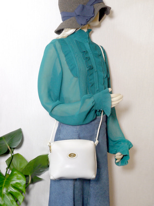 OLD Gucci 総革スクエアショルダー（白）