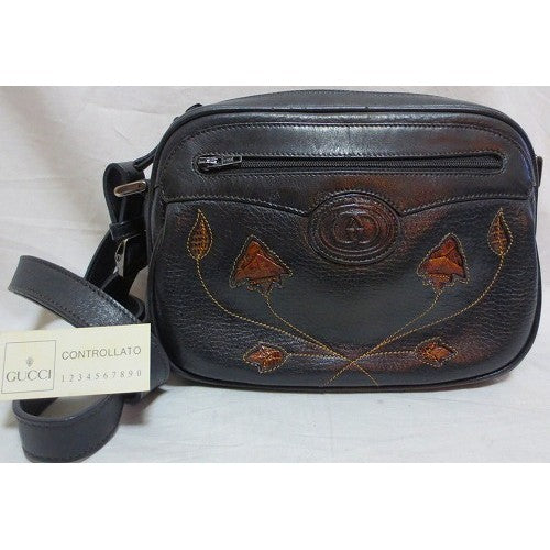 OLD Gucci 葉っぱ型押しポシェット（黒）