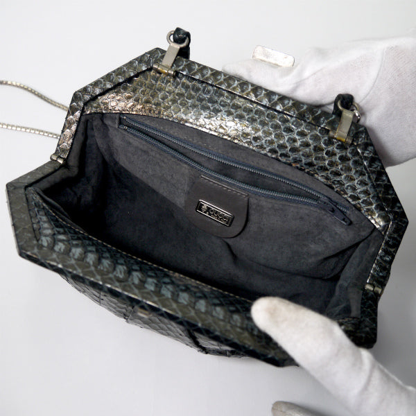 OLD Gucci レア！パイソンがま口チェーンバッグ（黒）