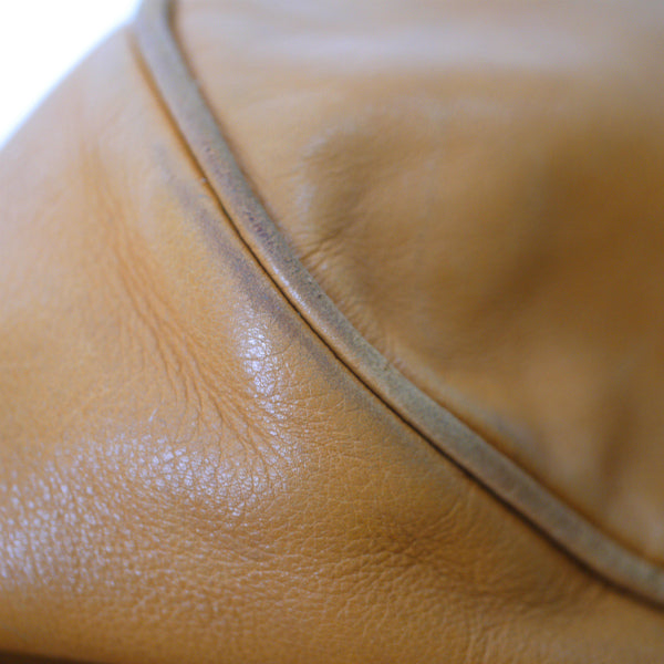 OLD Gucci レザー巾着リュックサック（キャメル）