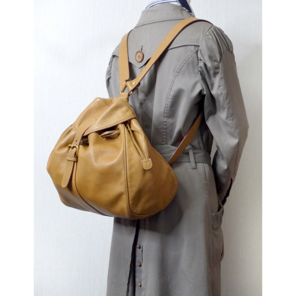 OLD Gucci レザー巾着リュックサック（キャメル）