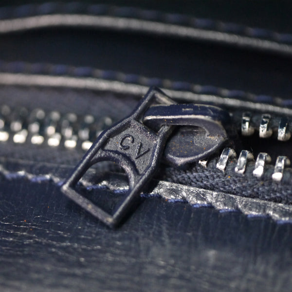 OLD Gucci  50s!稀少G留め具ミニレザーバッグ（紺）