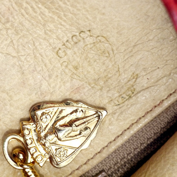 OLD Gucci　レア!!巾着レザー丸型ミニショルダー（赤）