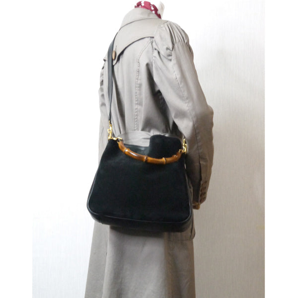 OLD Gucci ホーボー２Wayスエードバンブーバッグ（黒・中）