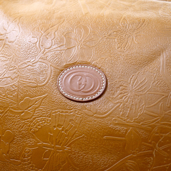 OLD Gucci　花柄エンボス加工A4レザーショルダー（キャメル）