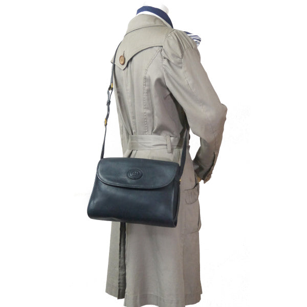 OLD Gucci ロゴエンボス総革ショルダー（黒）