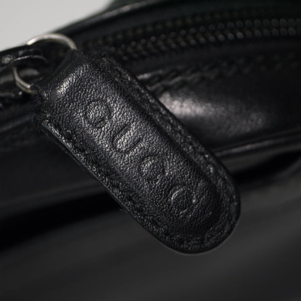 OLD Gucci　総革ロゴ クラッチバッグ（黒）