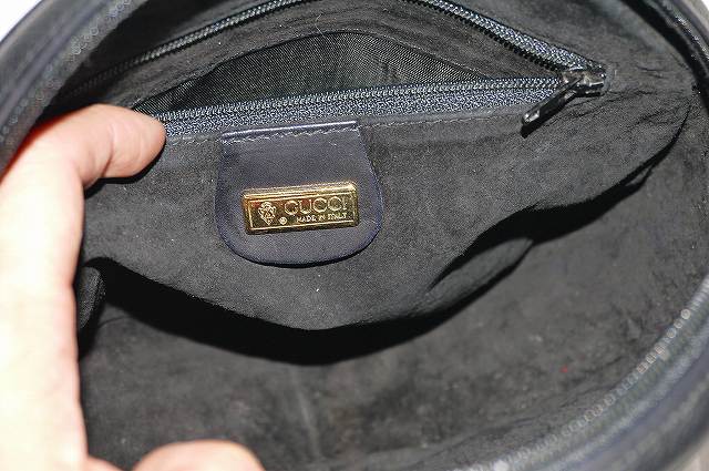 OLD Gucci　丸ポシェット（黒）