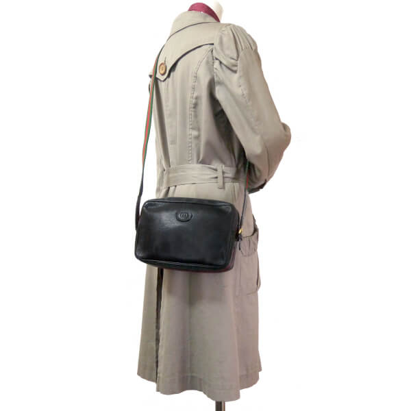 OLD Gucci　型押しレザー シェリーショルダー（黒）
