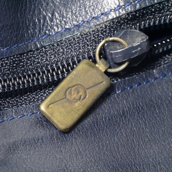 OLD Gucci　A4対応シンプルレザーショルダー（黒）