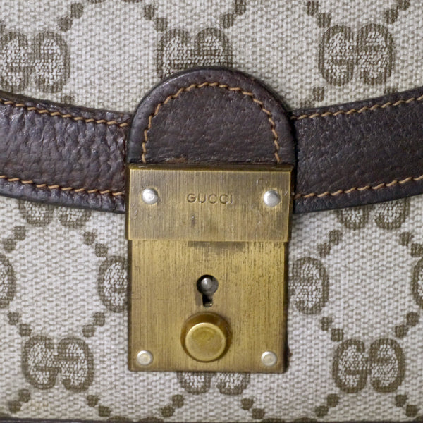 OLD Gucci　鍵穴デザインGG柄ショルダー（茶）