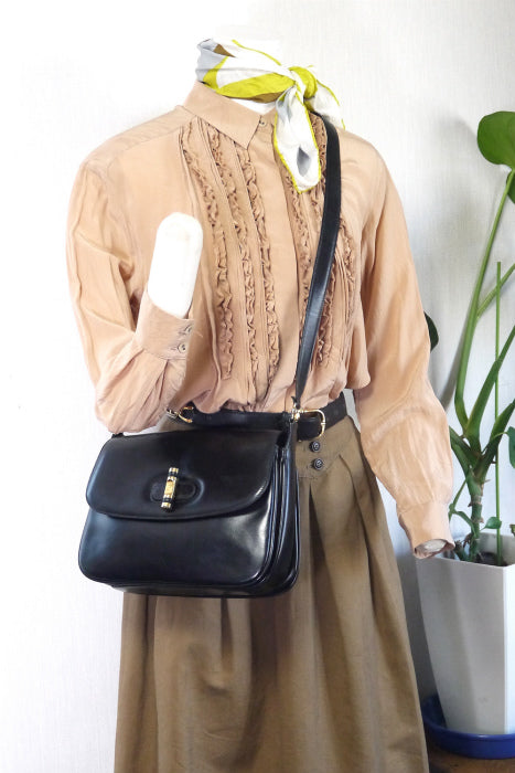 OLD Gucci  ２Way牛カウ　ショルダー（黒）