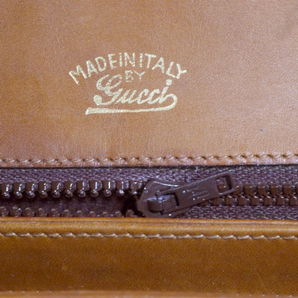 OLD Gucci　レア!!シェリー留め具レトロ半円ショルダー（飴色）