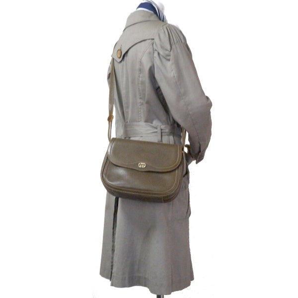 OLD Gucci　 ピグスキンGGロゴ金具ショルダー（茶）