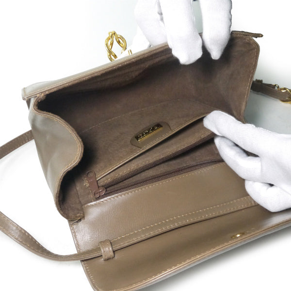 OLD Gucci アンティーク留め具レザーミニバッグ（ミルクティー）