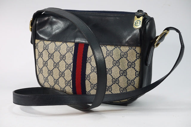 Vintage Gucci　半円ショルダー（青・シェリーライン）