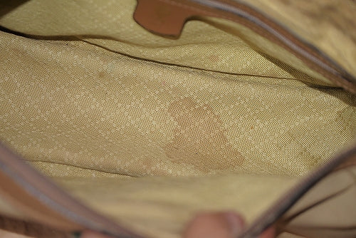 OLD Gucci 半円ショルダー(キャメル）
