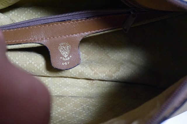 OLD Gucci 半円ショルダー(キャメル）