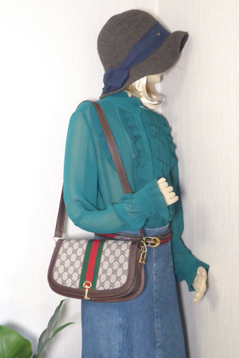 OLD Gucci ＜訳あり＞代表作！半円ショルダー（茶）