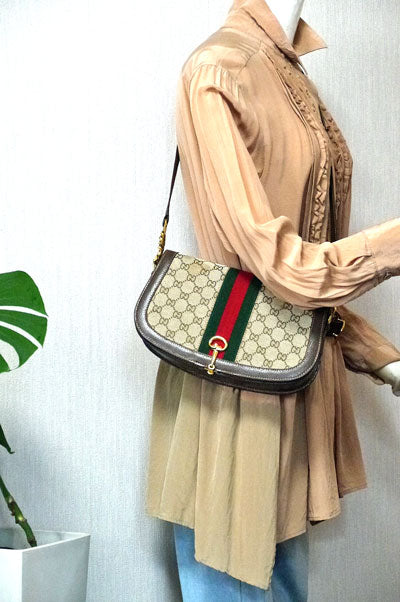OLD Gucci ＜訳あり＞代表作！半円ショルダー茶