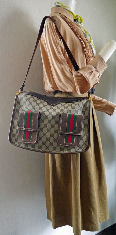 OLD Gucci 大型ポケット付！GGショルダー（茶）