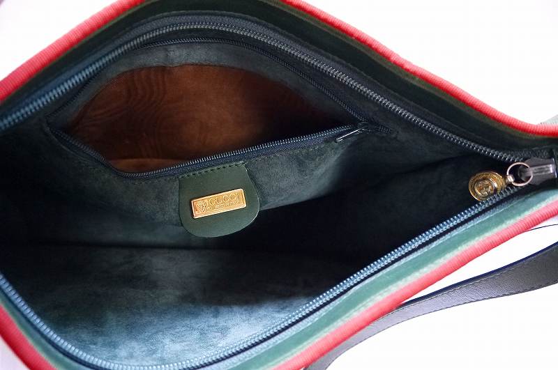 OLD Gucci アメーバ型斜めがけ（緑）