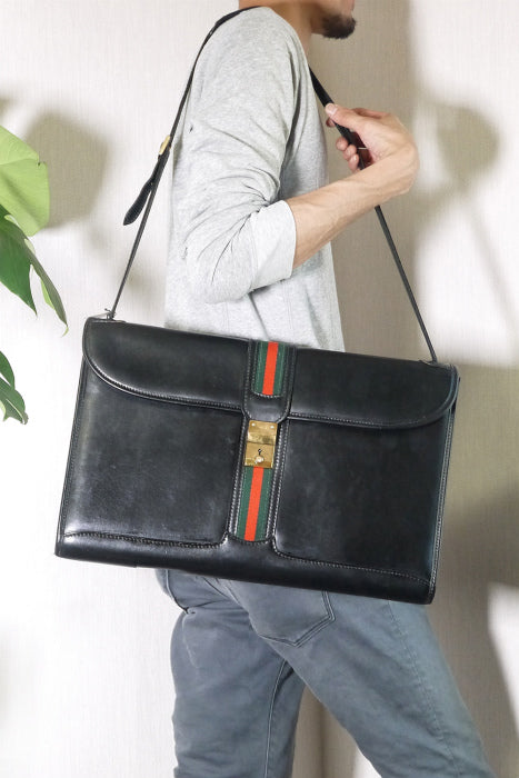 OLD Gucci ブリーフショルダー（総皮　黒）