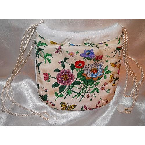 OLD Gucciフローラ布　巾着ポシェット（白）