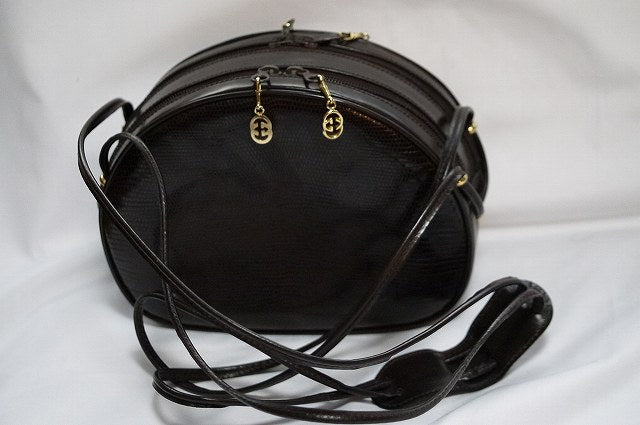 OLD Gucciチャーム付！半円ショルダー（茶）