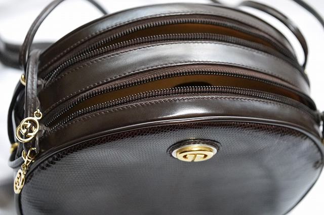 OLD Gucciチャーム付！半円ショルダー（茶）