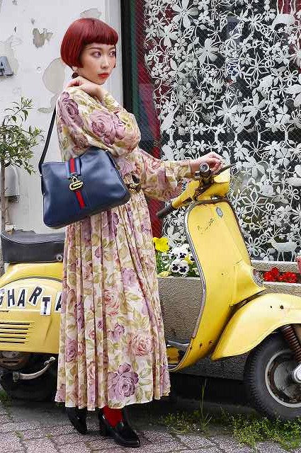 OLD Gucci ＜訳アリ＞レア！セミショルダー（紺）