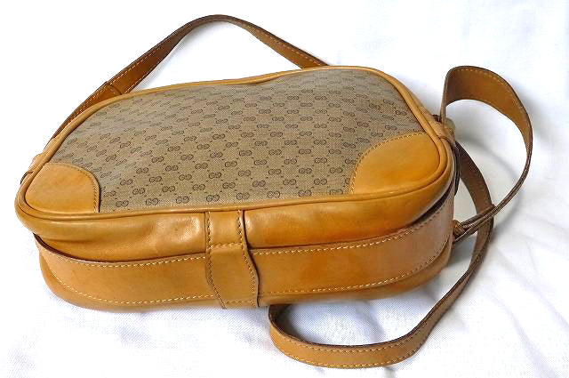 OLD Gucci UFOショルダー（マイクロGG・キャメル）