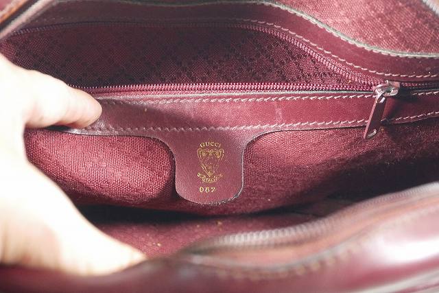 OLD Gucci　レトロ斜めがけショルダー（ワイン）