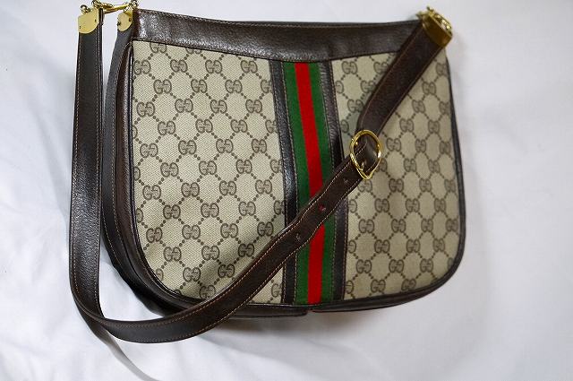 OLD Gucci ビット留具　大判ショルダー（茶GG）