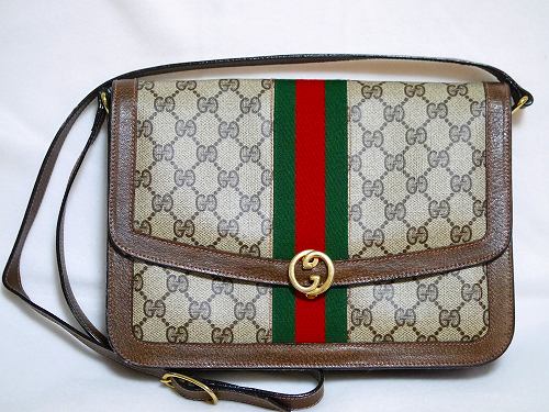 OLD Gucci 余裕の斜めがけショルダー（茶）