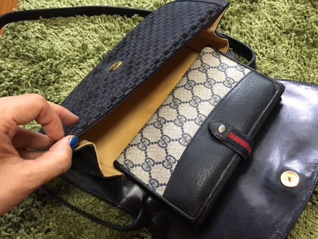 OLD Gucci　スクエアGGショルダー（スエード・濃紺）