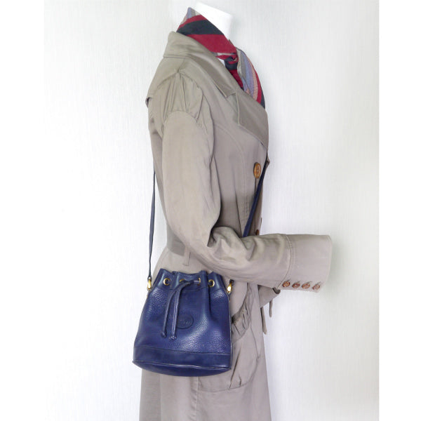 OLD Gucci　型押しレザー巾着ミニポシェット（紺）