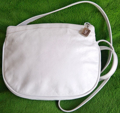 OLD Gucci 総皮　ショルダーポシェット（白）