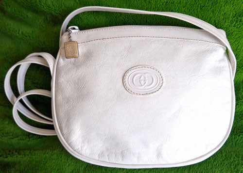 OLD Gucci 総皮　ショルダーポシェット（白）