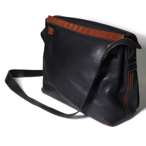 OLD Gucci 型押し大型ショルダー（黒）