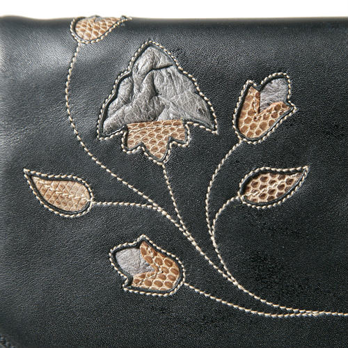 OLD Gucci　黒総革　花刺繍ショルダー