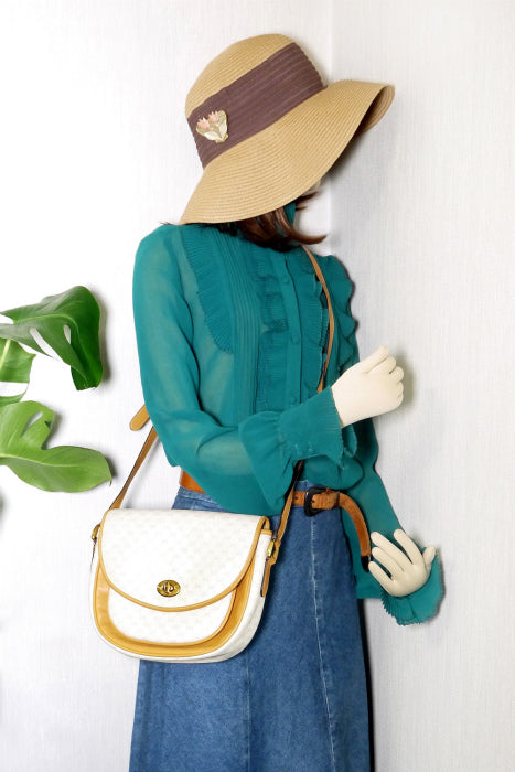 OLD Gucci  ＜訳アリ＞オフホワイトポシェット