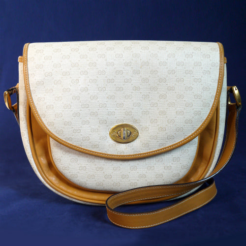 OLD Gucci  ＜訳アリ＞オフホワイトポシェット