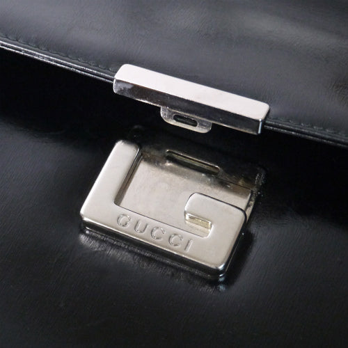 OLD Gucci　黒本革　ビジネストート（内装赤）