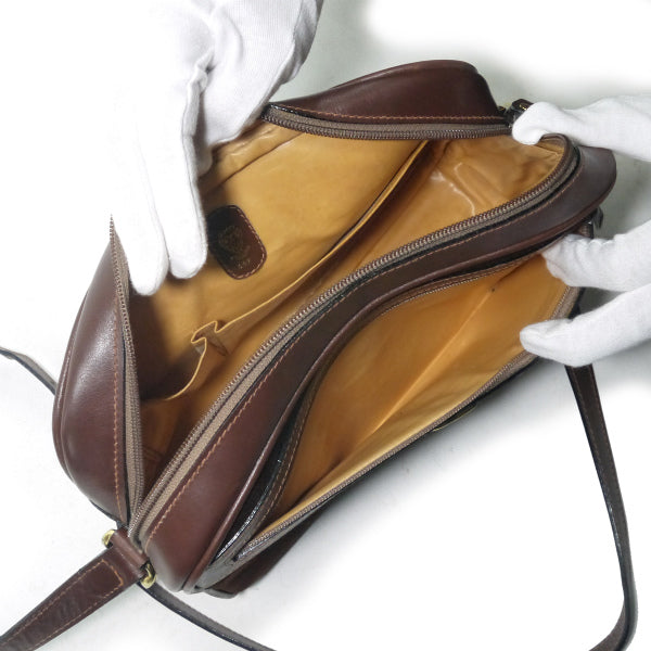 OLD Gucci 筆記体ロゴ金具　スエードショルダ−（茶）