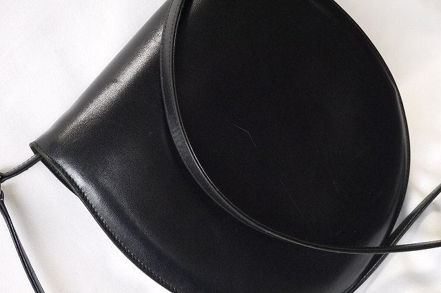 OLD Gucci　半丸ポシェット（総皮・黒）