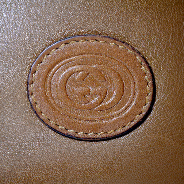 OLD Gucci　総革GGロゴ ミニポシェット（明茶）